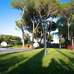 Campus Trigoria بيت ضيافة 3*